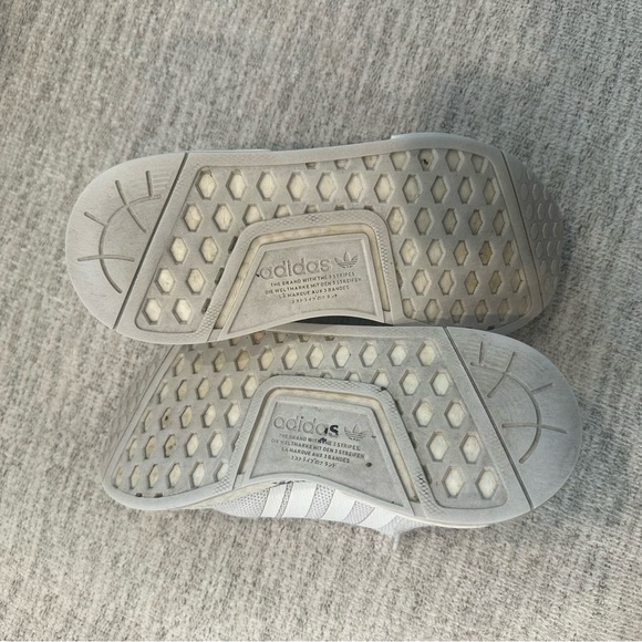 Adidas NMD R1 - Picture 3 of 5